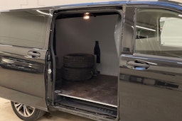 musta Mercedes-Benz Vito 2015 kuva 13.