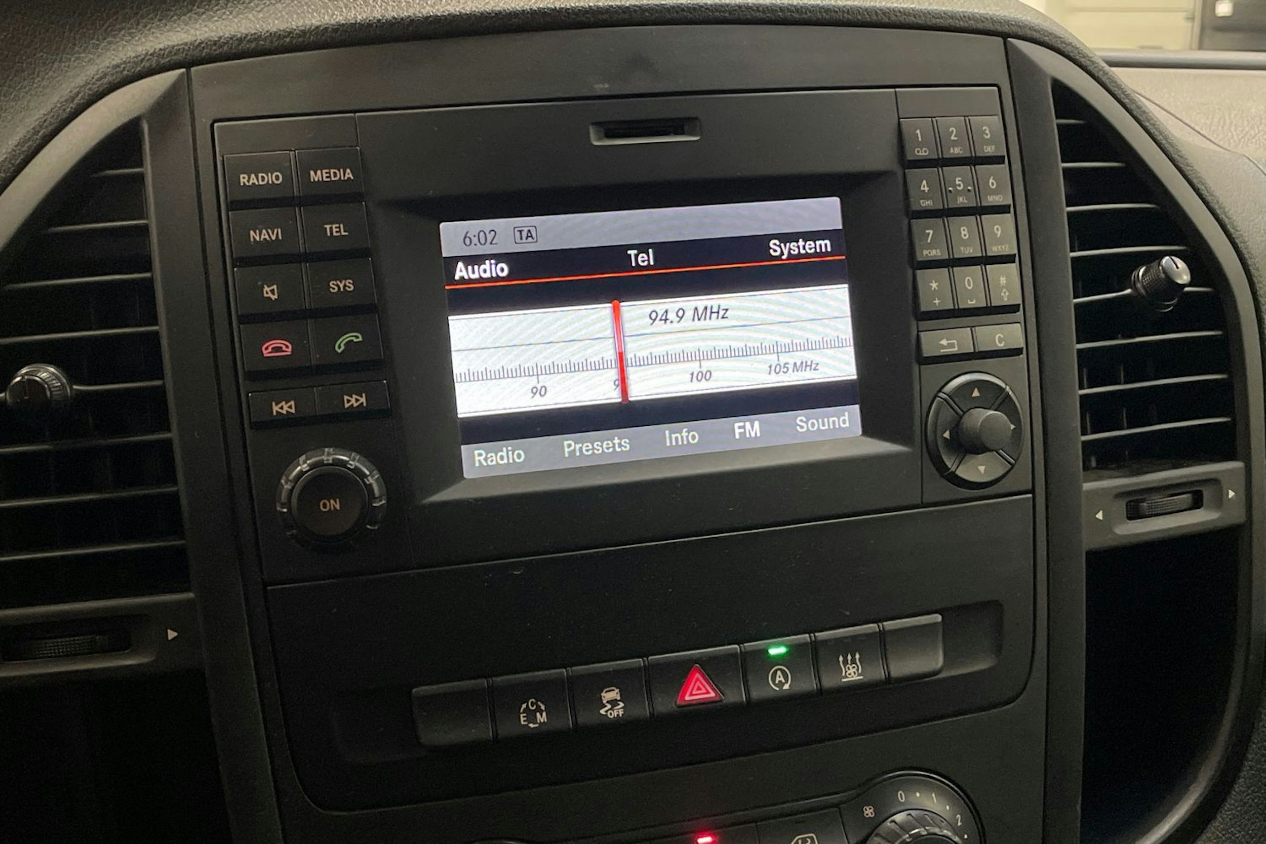 musta Mercedes-Benz Vito 2015 kuva 19.