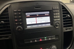 musta Mercedes-Benz Vito 2015 kuva 19.