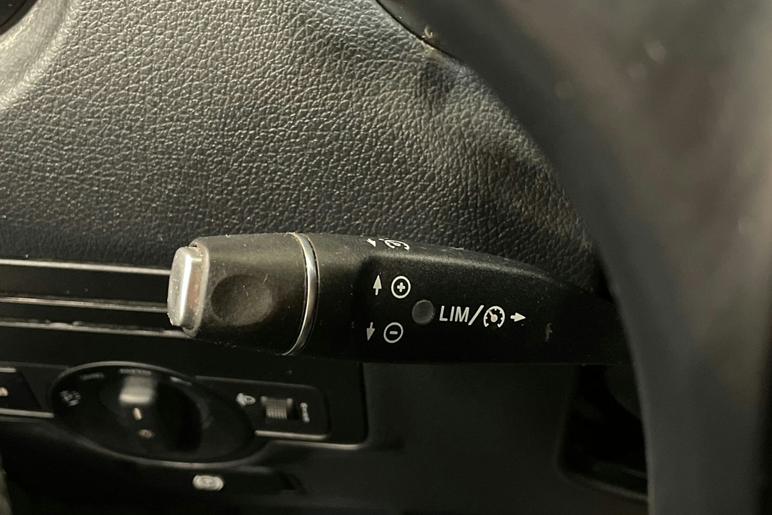 musta Mercedes-Benz Vito 2015 kuva 21.