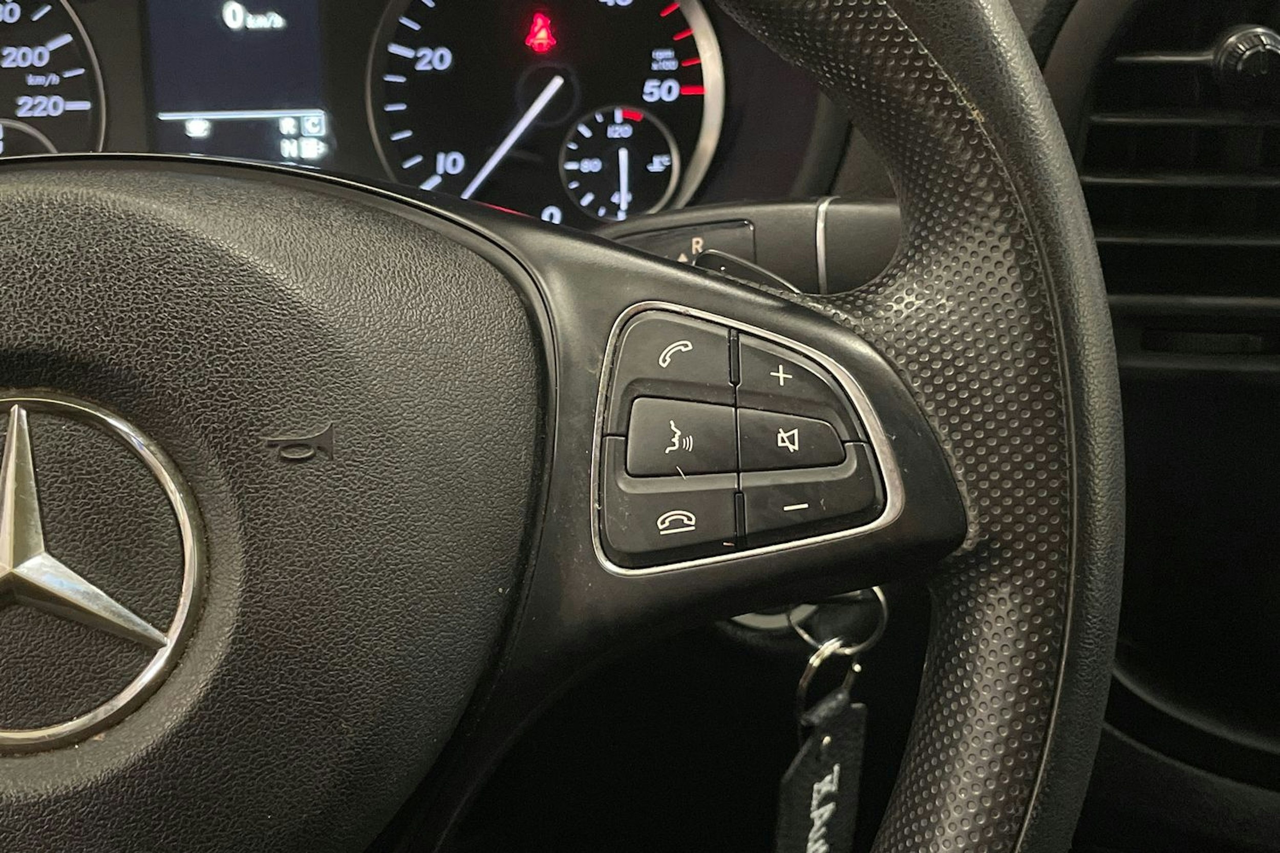 musta Mercedes-Benz Vito 2015 kuva 23.