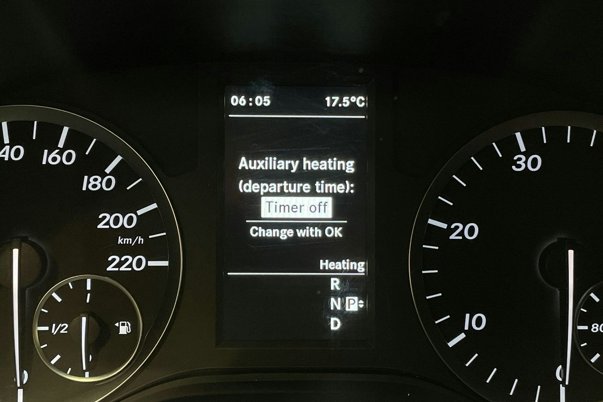 musta Mercedes-Benz Vito 2015 kuva 26.