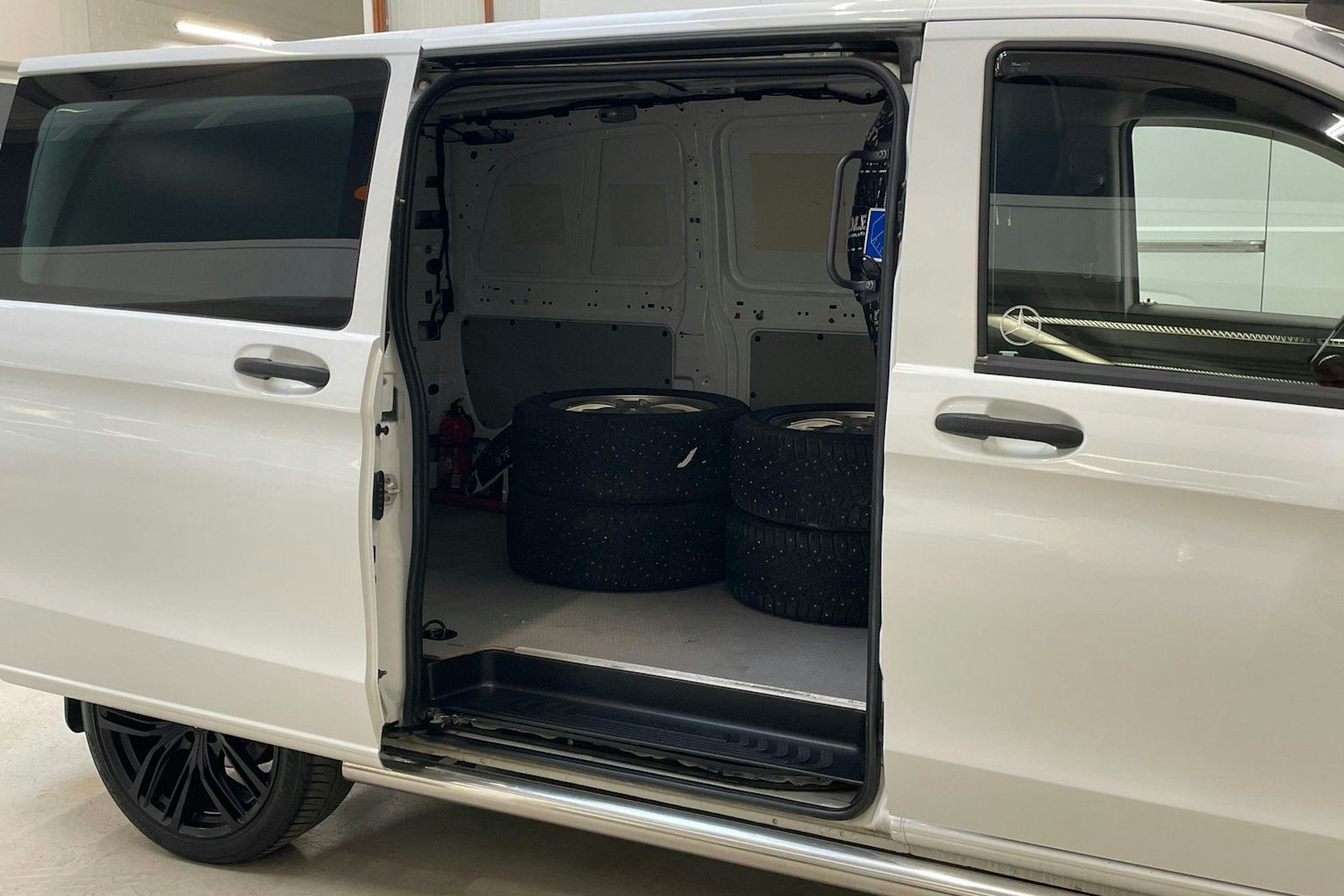 valkoinen Mercedes-Benz Vito 2015 kuva 13.