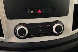 valkoinen Mercedes-Benz Vito 2015 kuva 19.