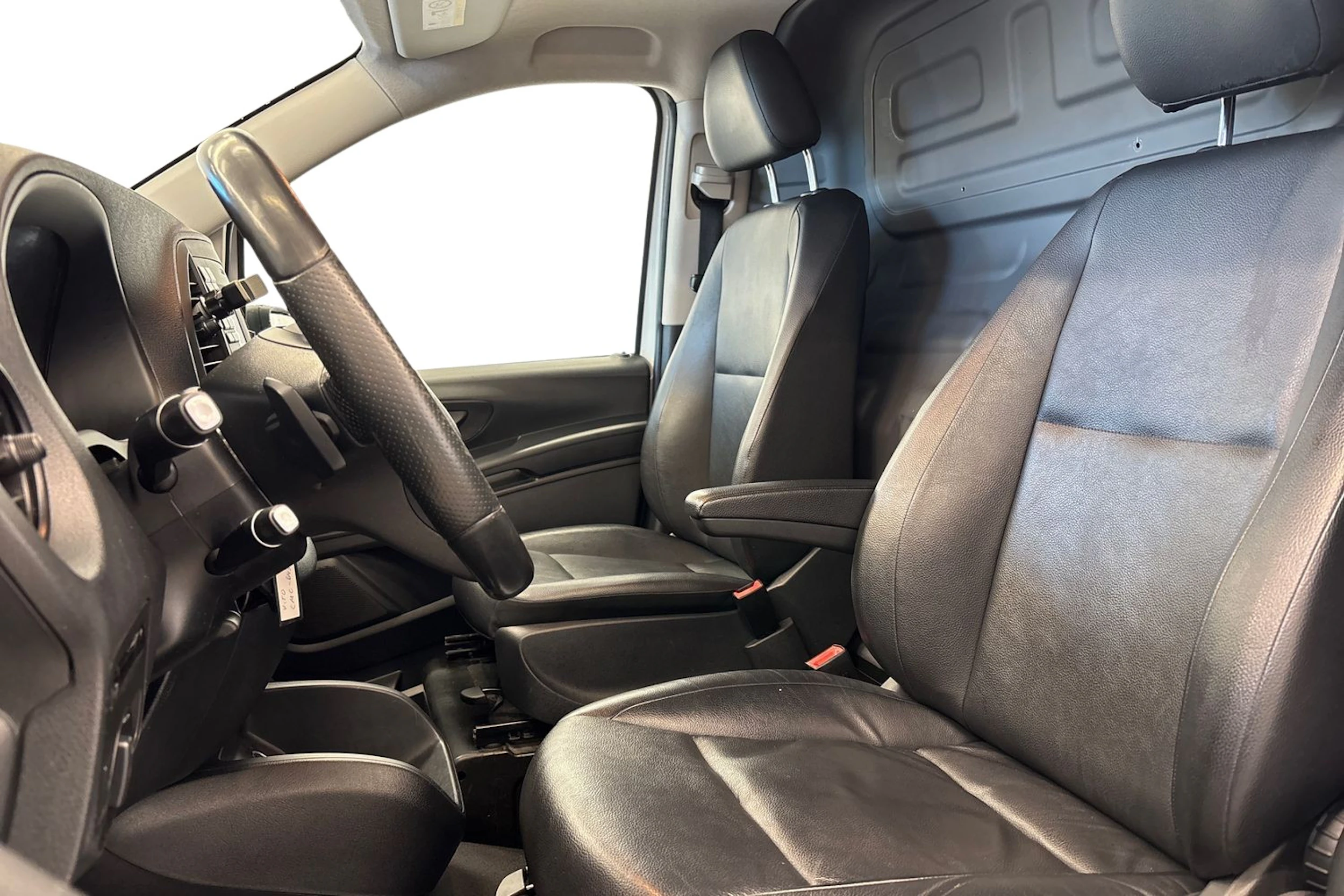 valkoinen Mercedes-Benz Vito 2015 kuva 8.