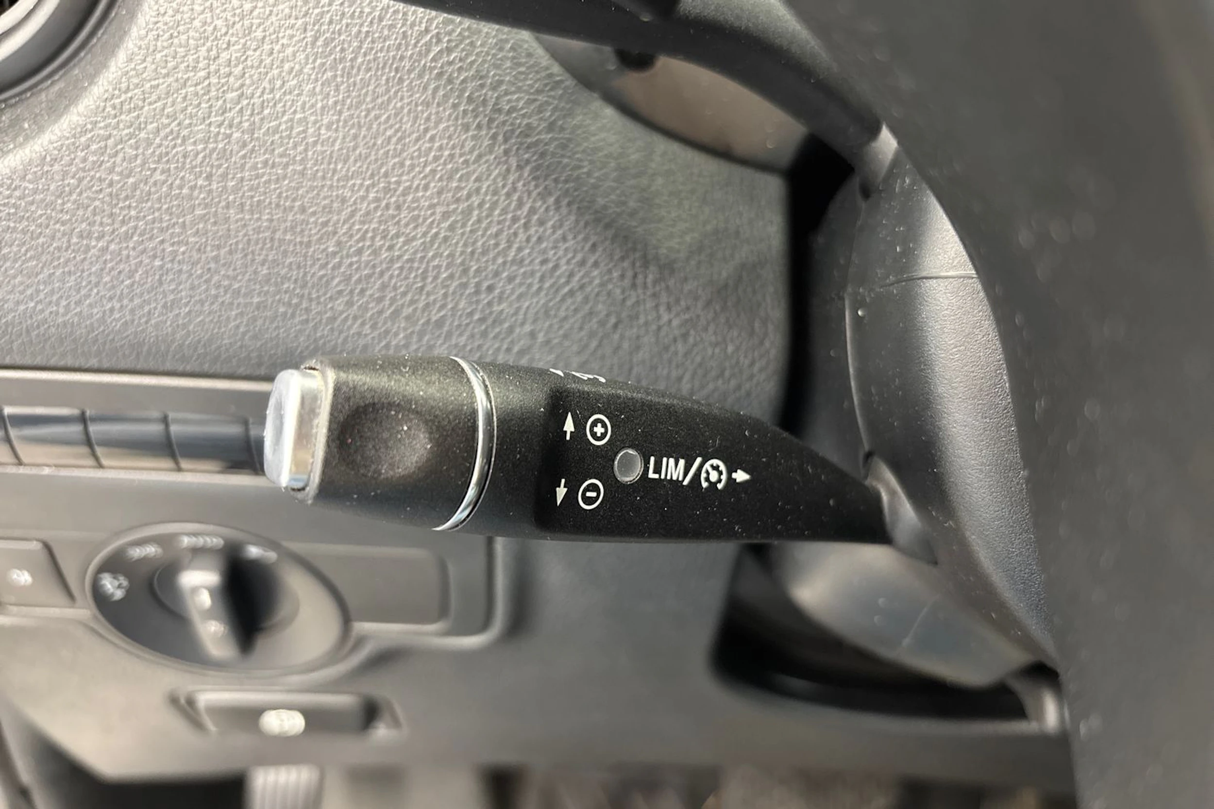 valkoinen Mercedes-Benz Vito 2015 kuva 17.