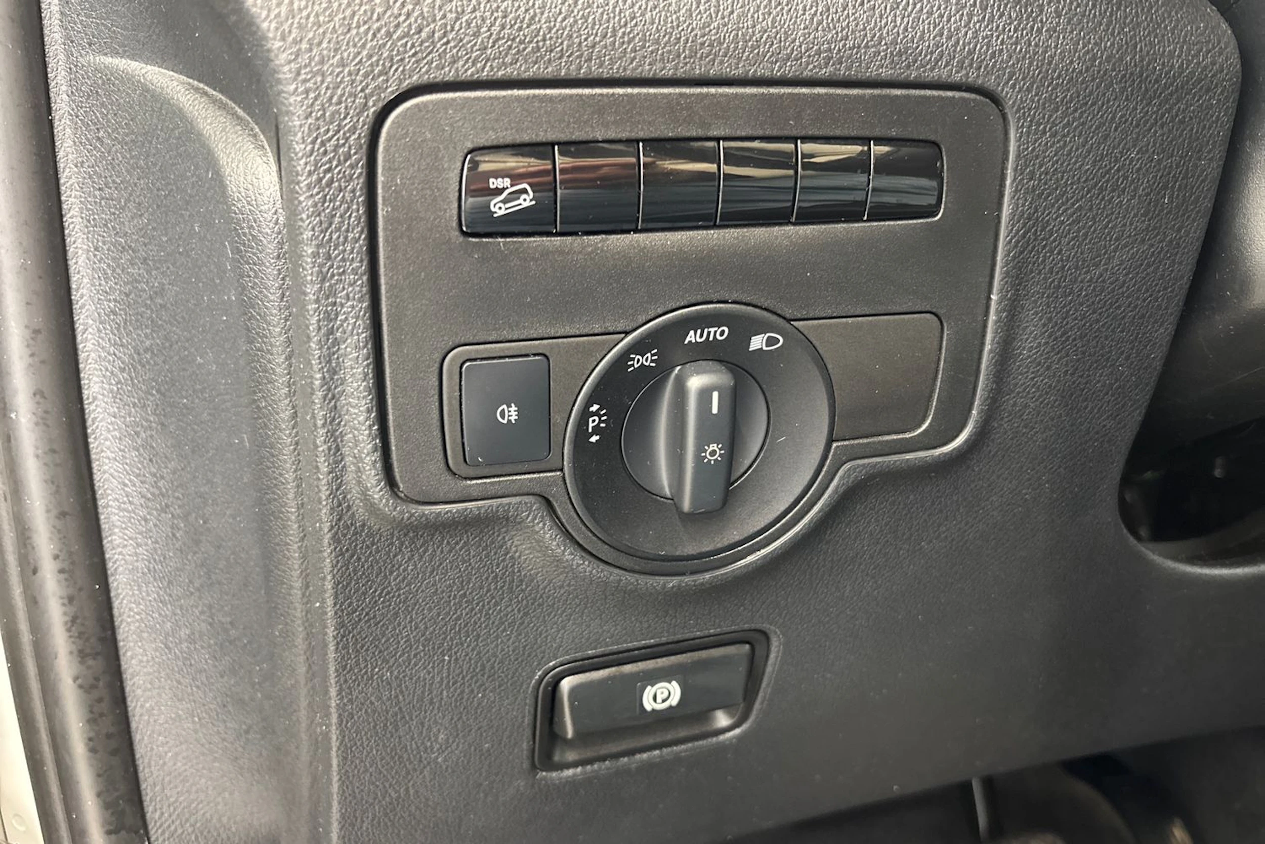 valkoinen Mercedes-Benz Vito 2015 kuva 18.
