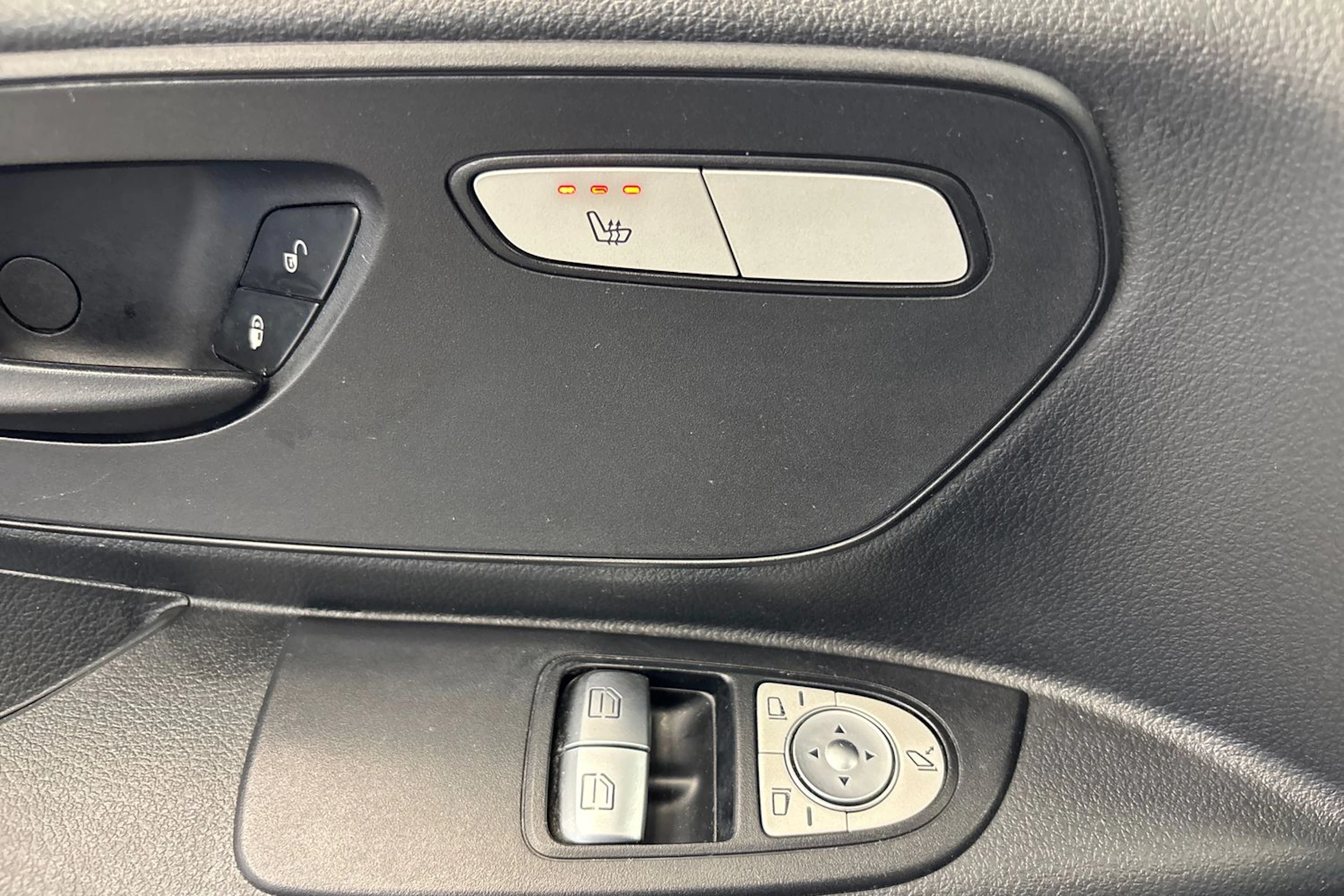 valkoinen Mercedes-Benz Vito 2015 kuva 19.