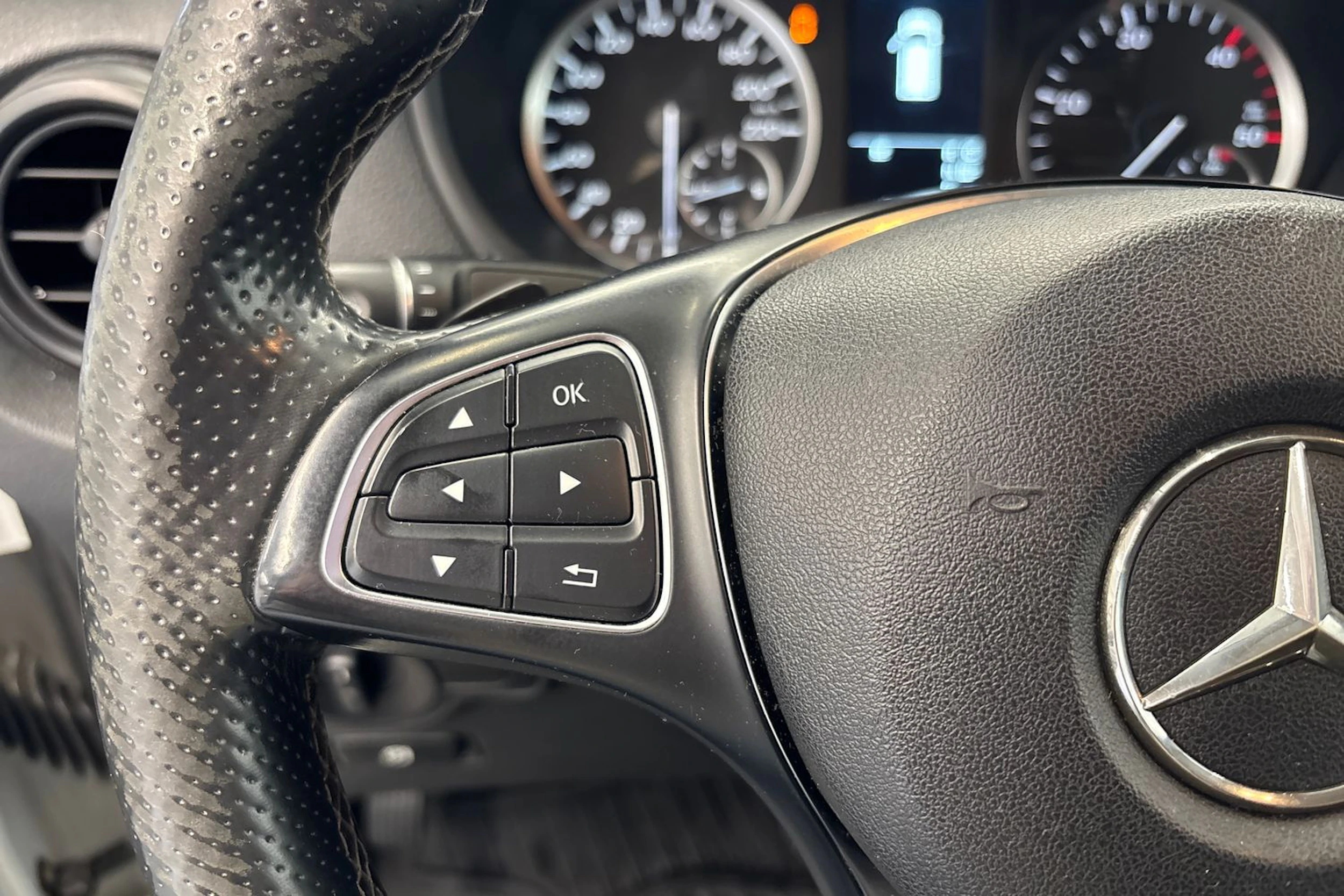 valkoinen Mercedes-Benz Vito 2015 kuva 22.
