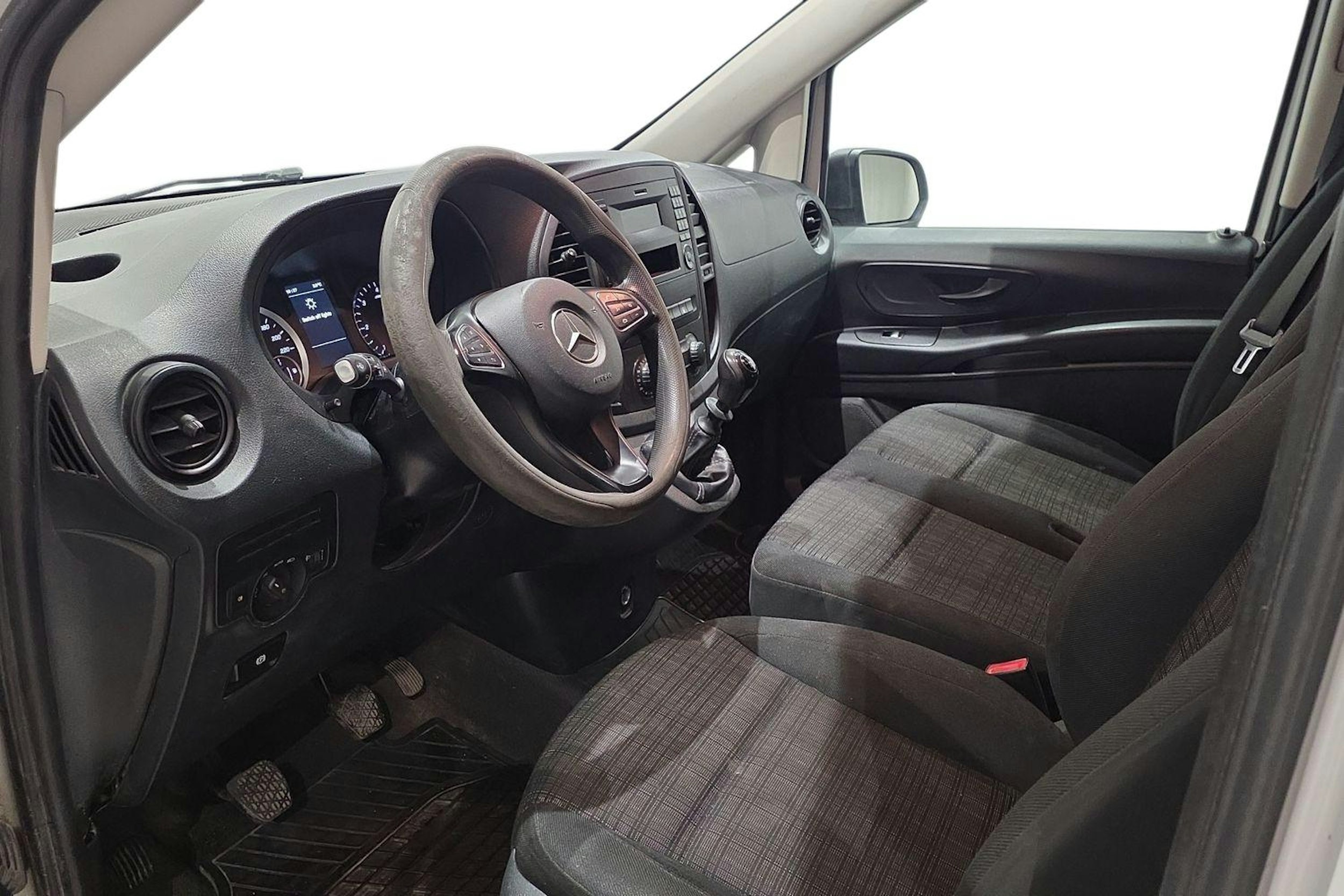 valkoinen Mercedes-Benz Vito 2015 kuva 8.