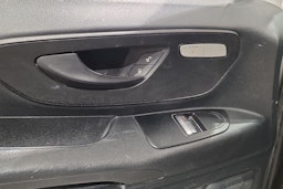 valkoinen Mercedes-Benz Vito 2015 kuva 18.