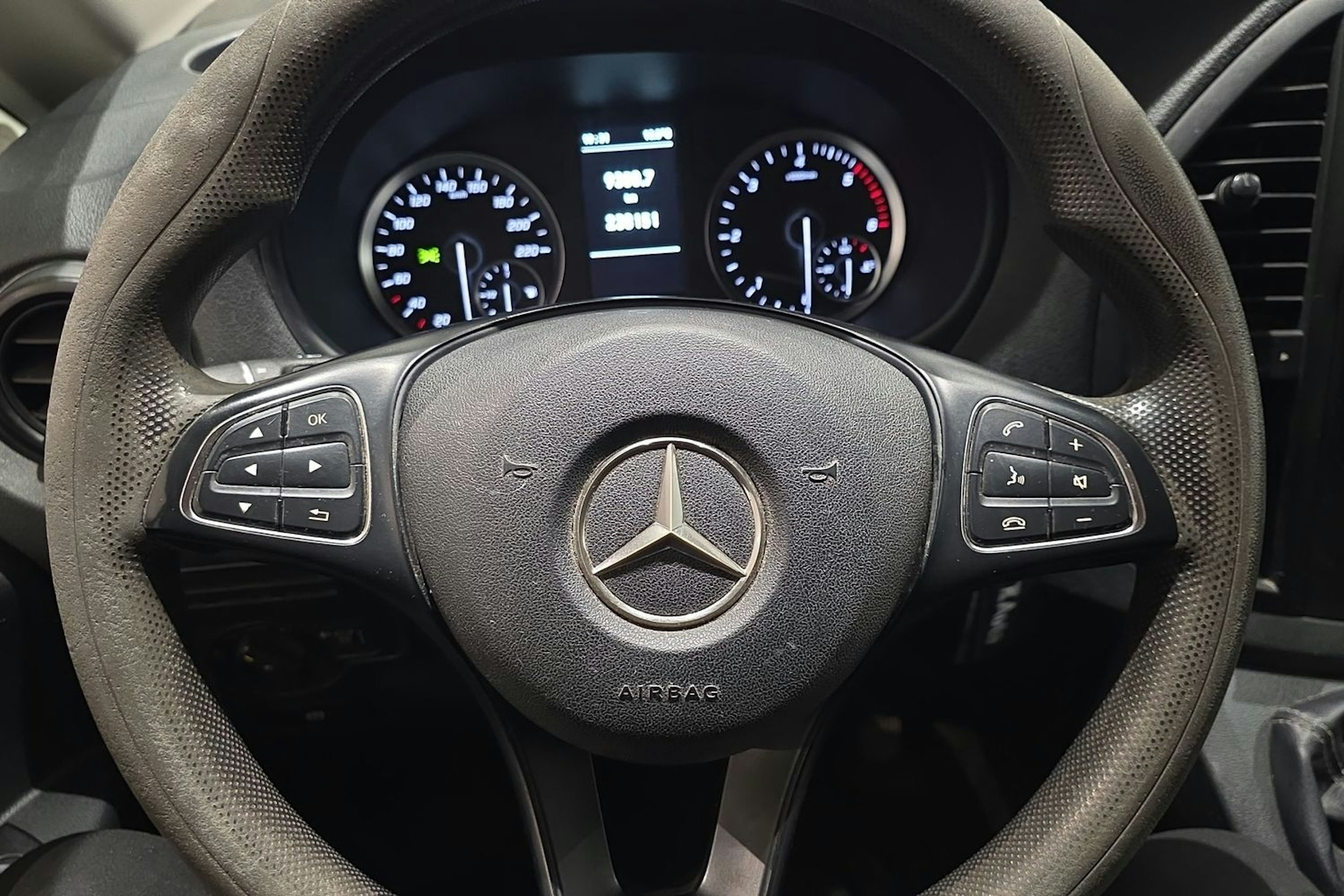 valkoinen Mercedes-Benz Vito 2015 kuva 20.