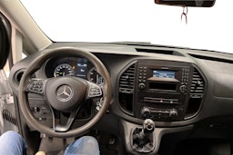 Valkoinen Mercedes-Benz Vito 2015 kuva 9.