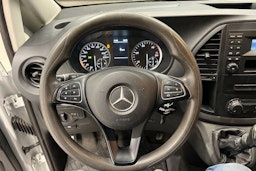 Valkoinen Mercedes-Benz Vito 2015 kuva 12.