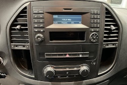 Valkoinen Mercedes-Benz Vito 2015 kuva 15.