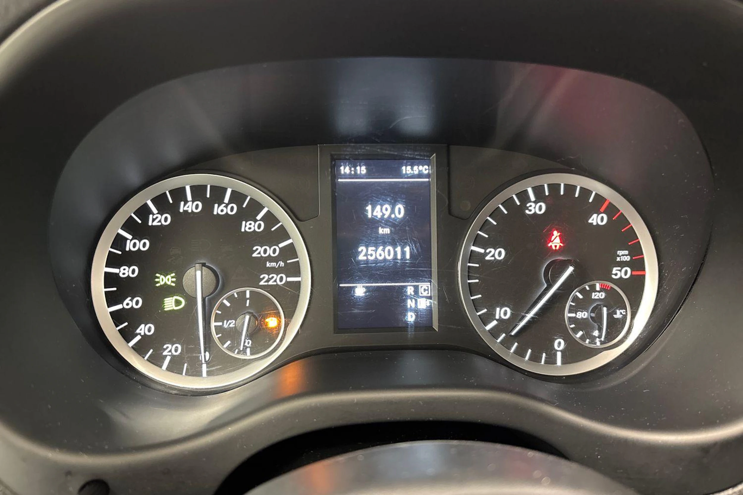 harmaa Mercedes-Benz Vito 2015 kuva 9.