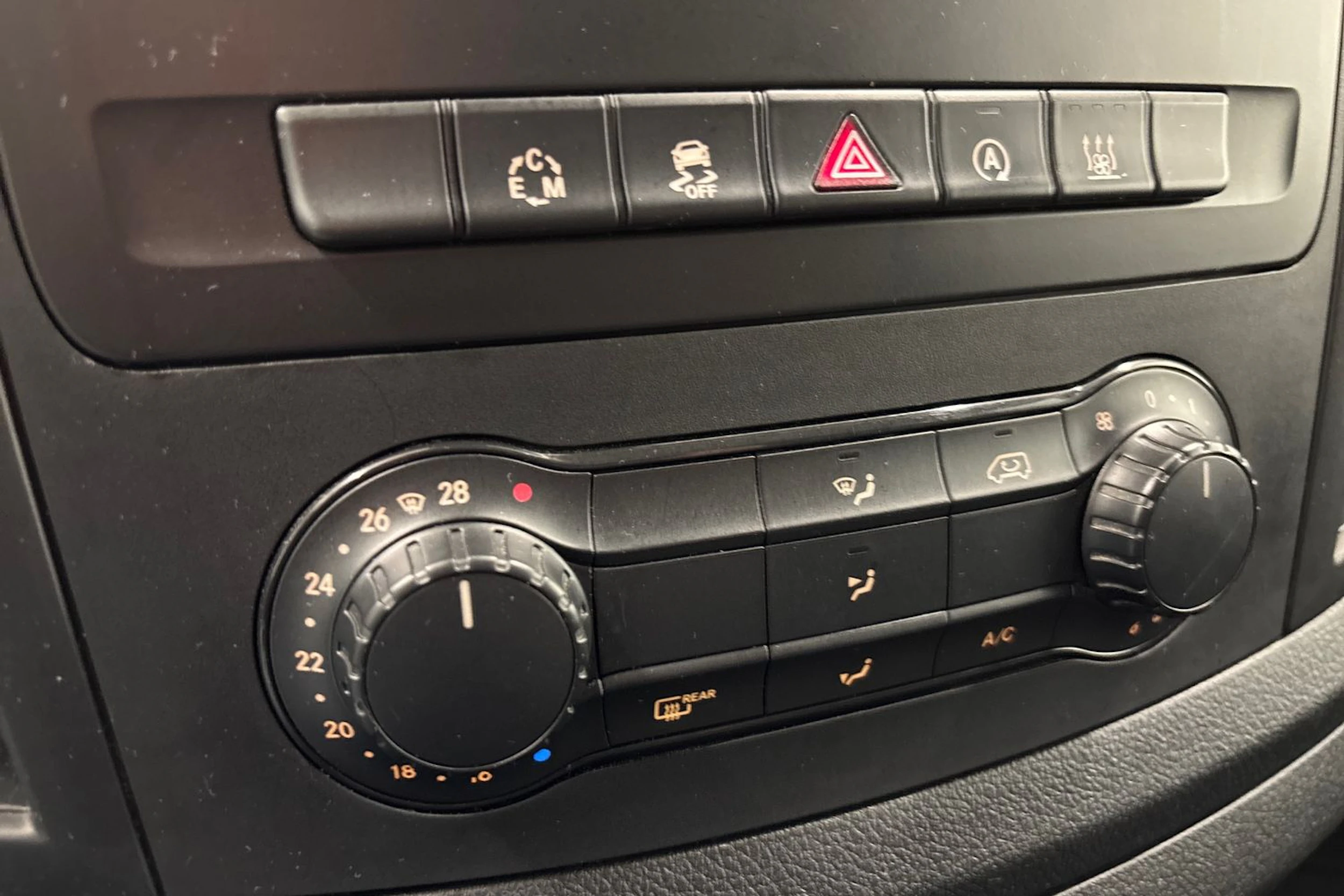 harmaa Mercedes-Benz Vito 2015 kuva 15.