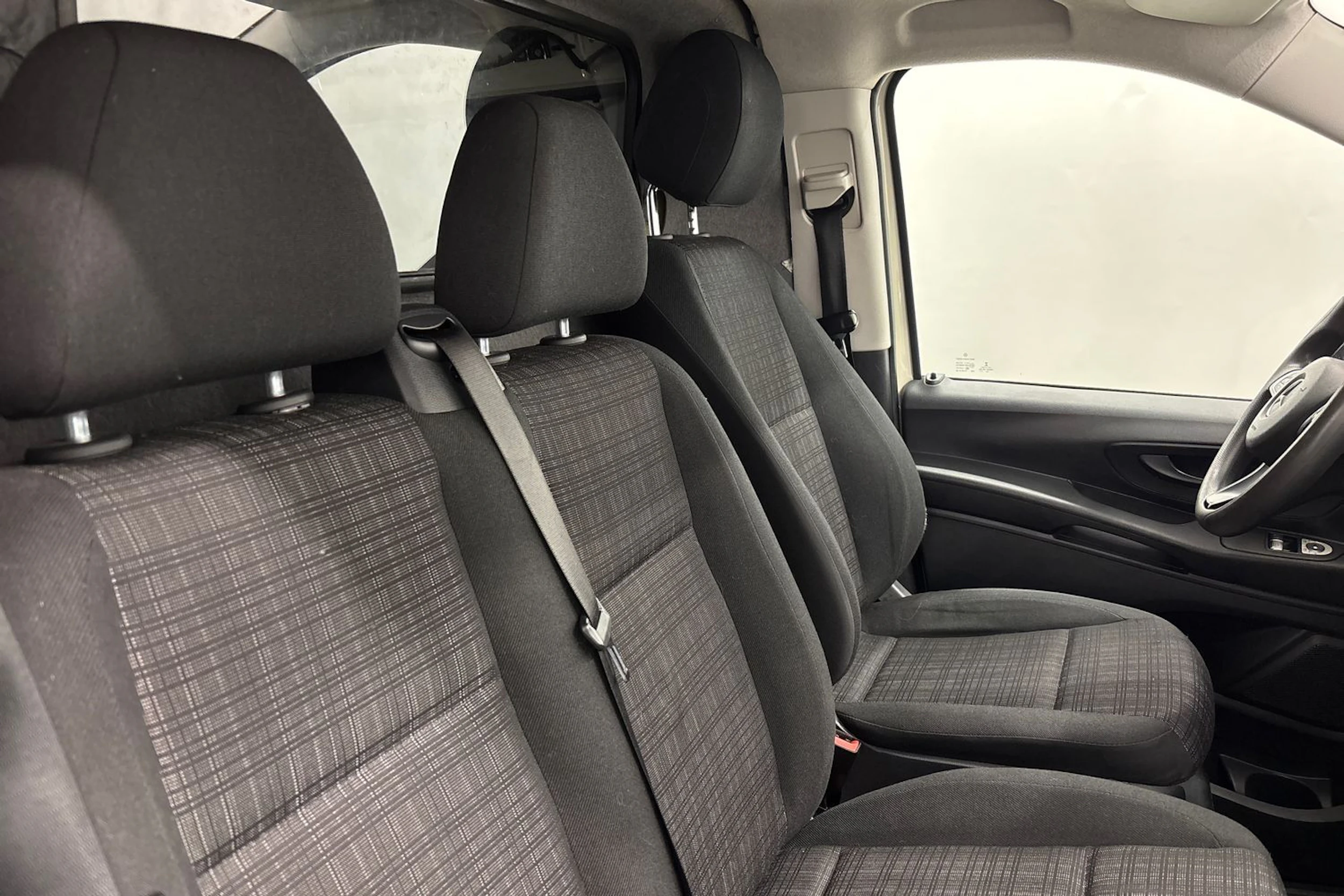 harmaa Mercedes-Benz Vito 2015 kuva 21.