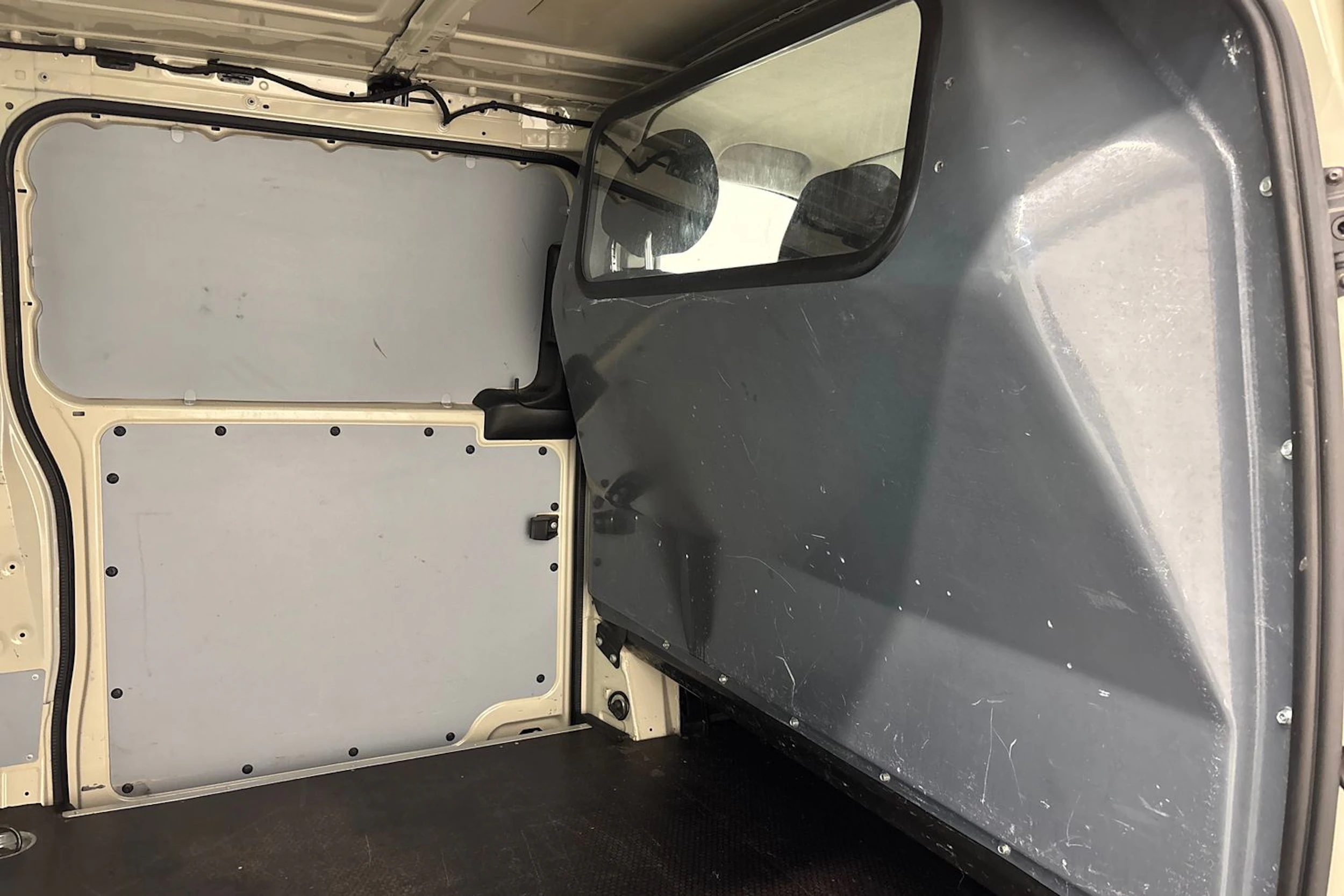 harmaa Mercedes-Benz Vito 2015 kuva 23.