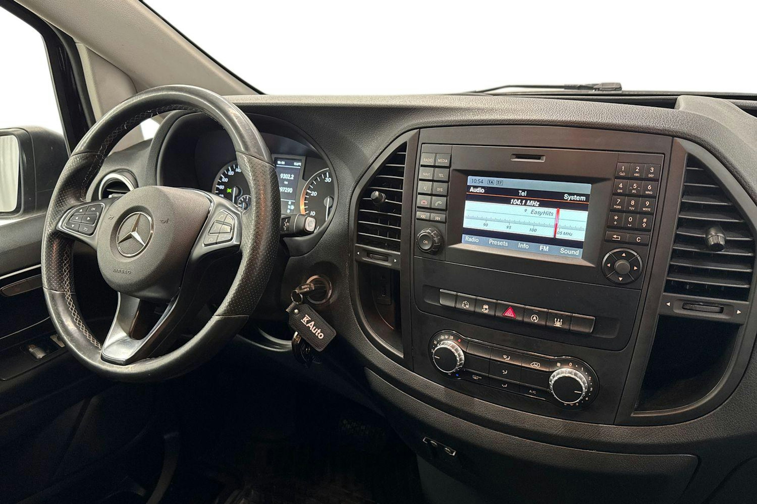 musta Mercedes-Benz Vito 2015 kuva 12.