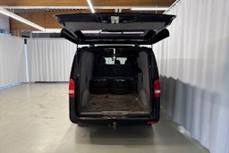musta Mercedes-Benz Vito 2015 kuva 22.