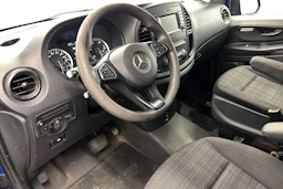 sininen Mercedes-Benz Vito 2015 kuva 8.