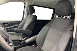 sininen Mercedes-Benz Vito 2015 kuva 11.