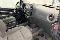 sininen Mercedes-Benz Vito 2015 kuva 18.