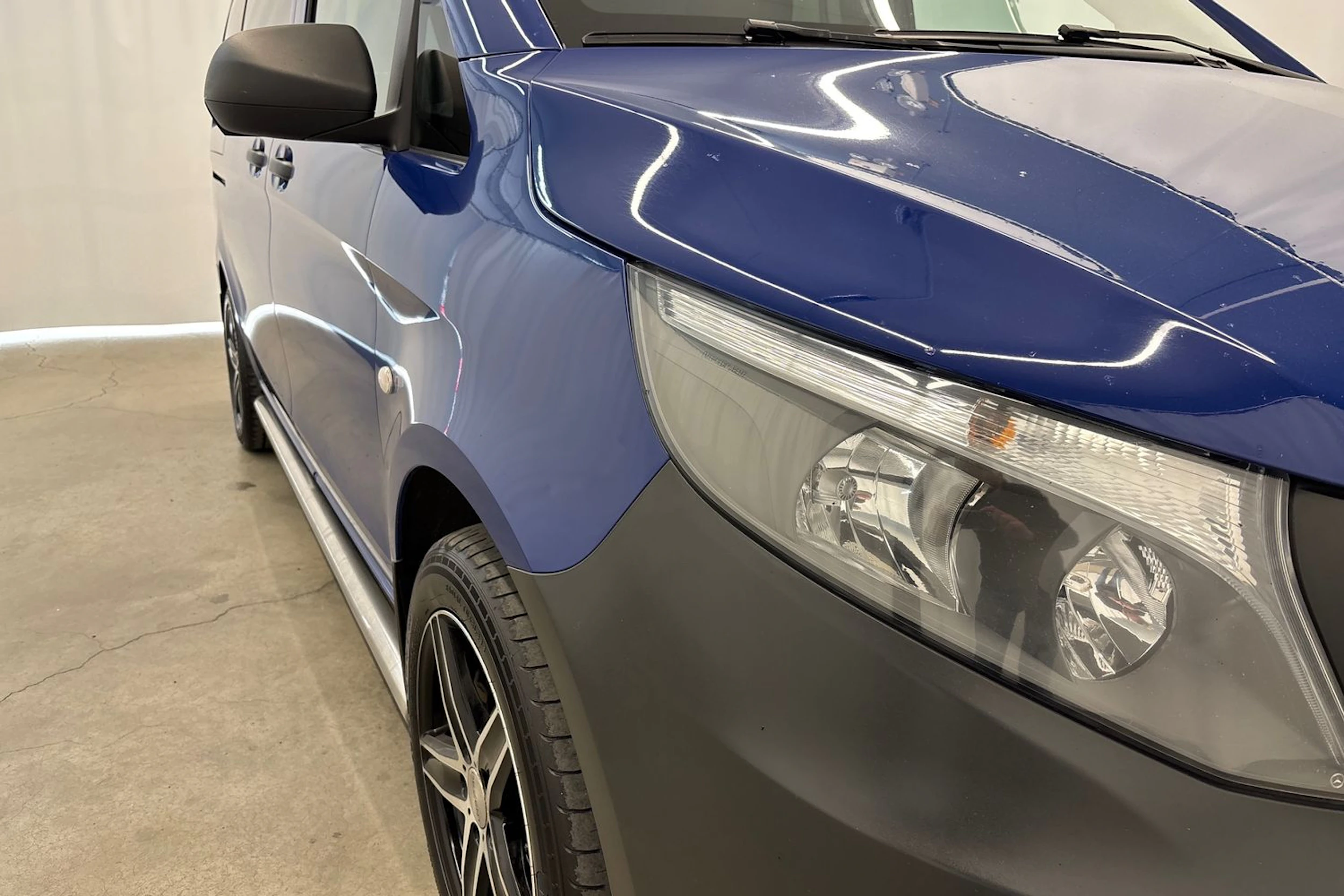 sininen Mercedes-Benz Vito 2015 kuva 25.