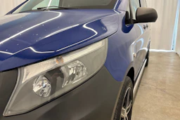 sininen Mercedes-Benz Vito 2015 kuva 26.