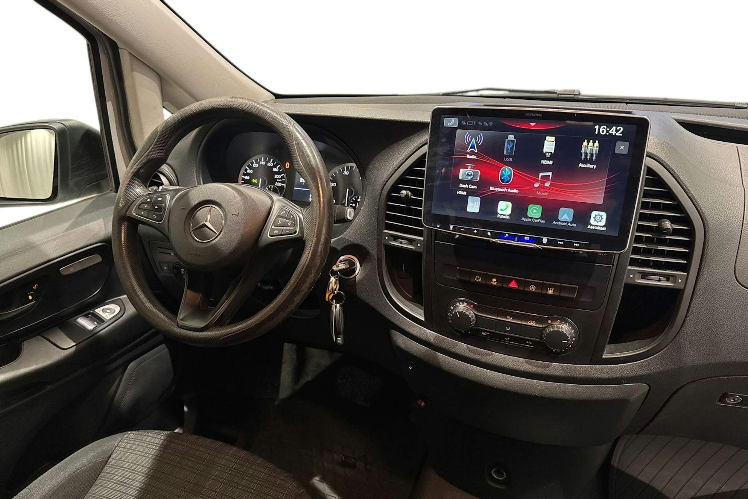 valkoinen Mercedes-Benz Vito 2015 kuva 9.