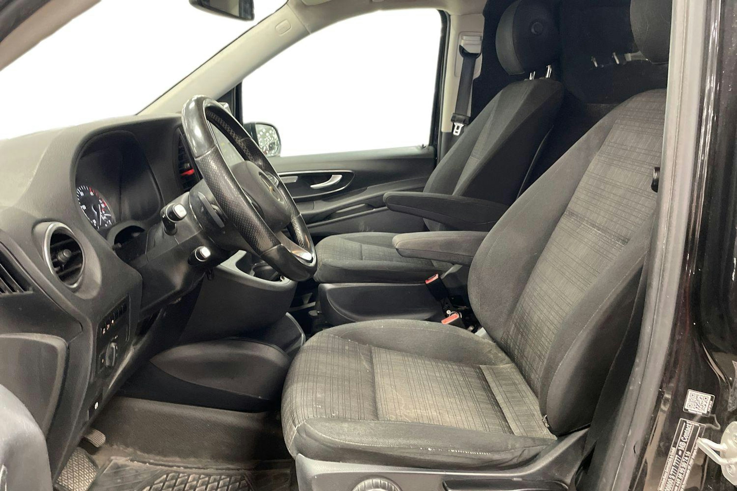 musta Mercedes-Benz Vito 2015 kuva 3.