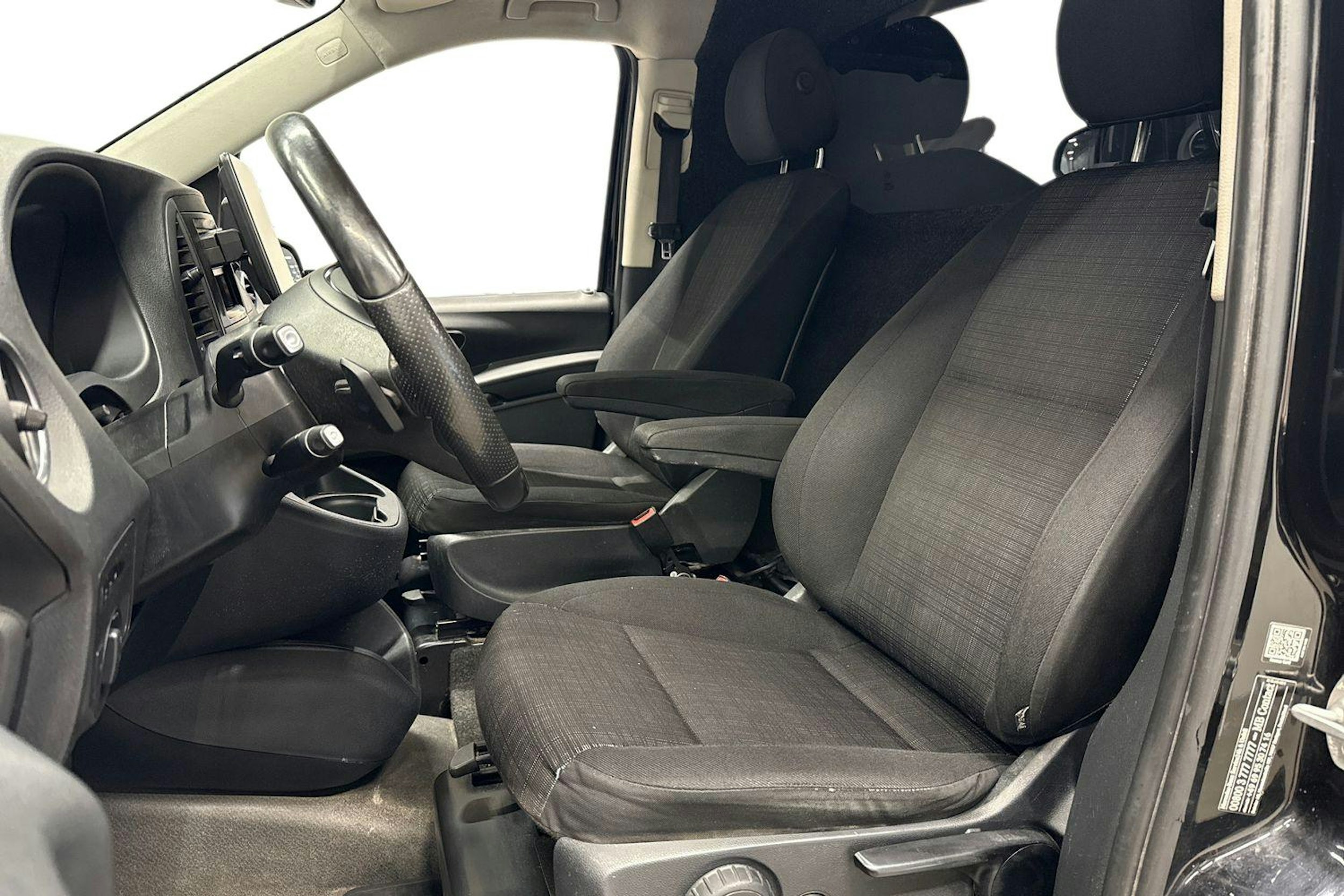 musta Mercedes-Benz Vito 2015 kuva 7.