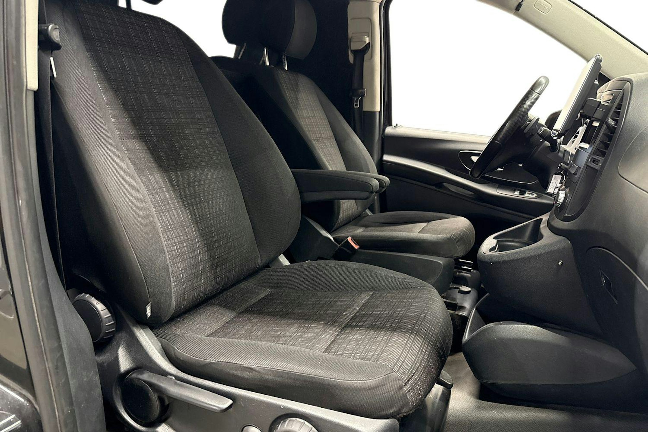 musta Mercedes-Benz Vito 2015 kuva 10.