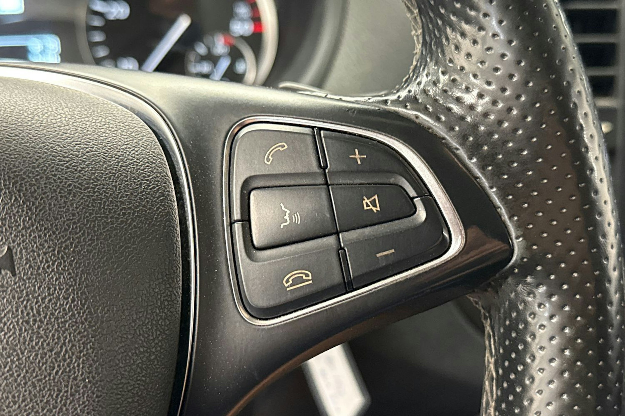 musta Mercedes-Benz Vito 2015 kuva 17.
