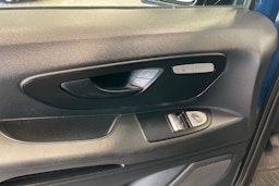 sininen Mercedes-Benz Vito 2015 kuva 15.