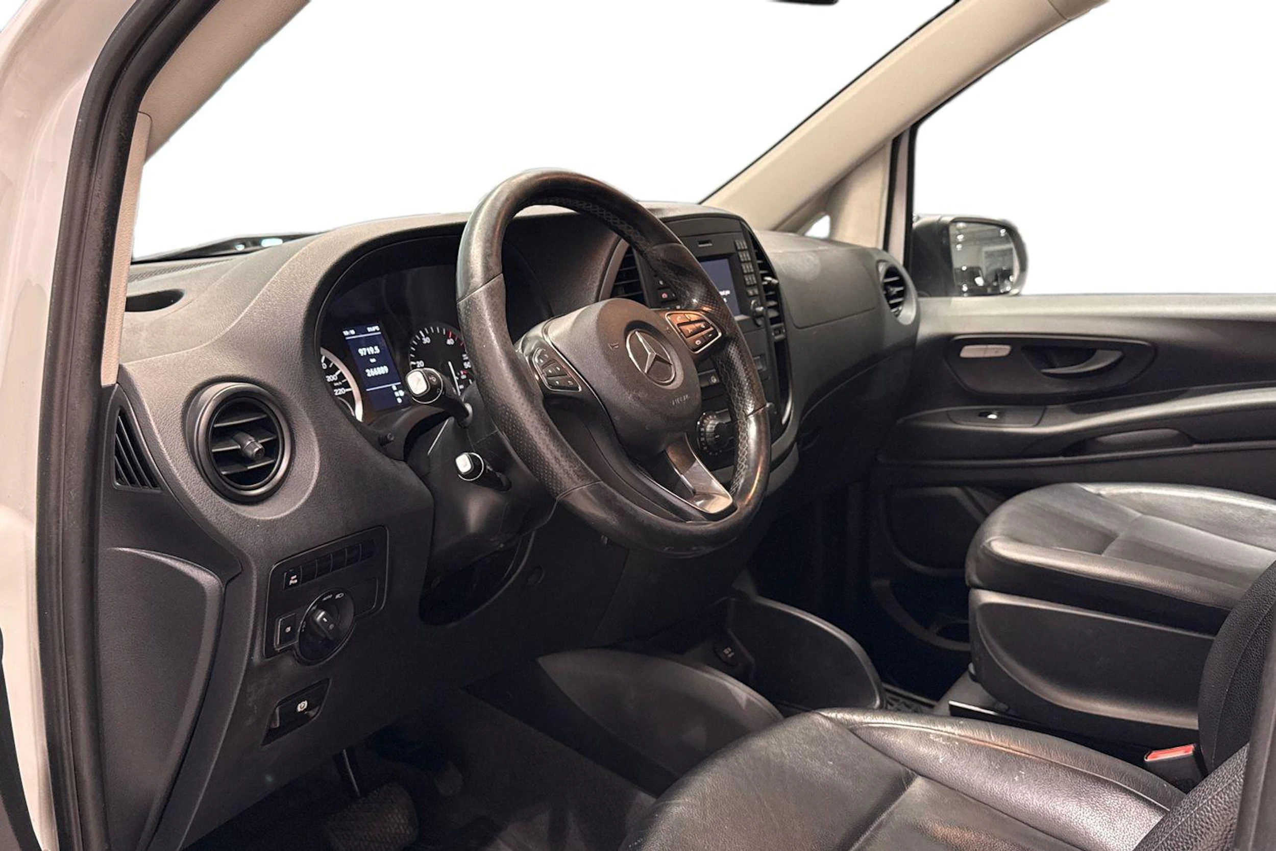 valkoinen Mercedes-Benz Vito 2015 kuva 8.