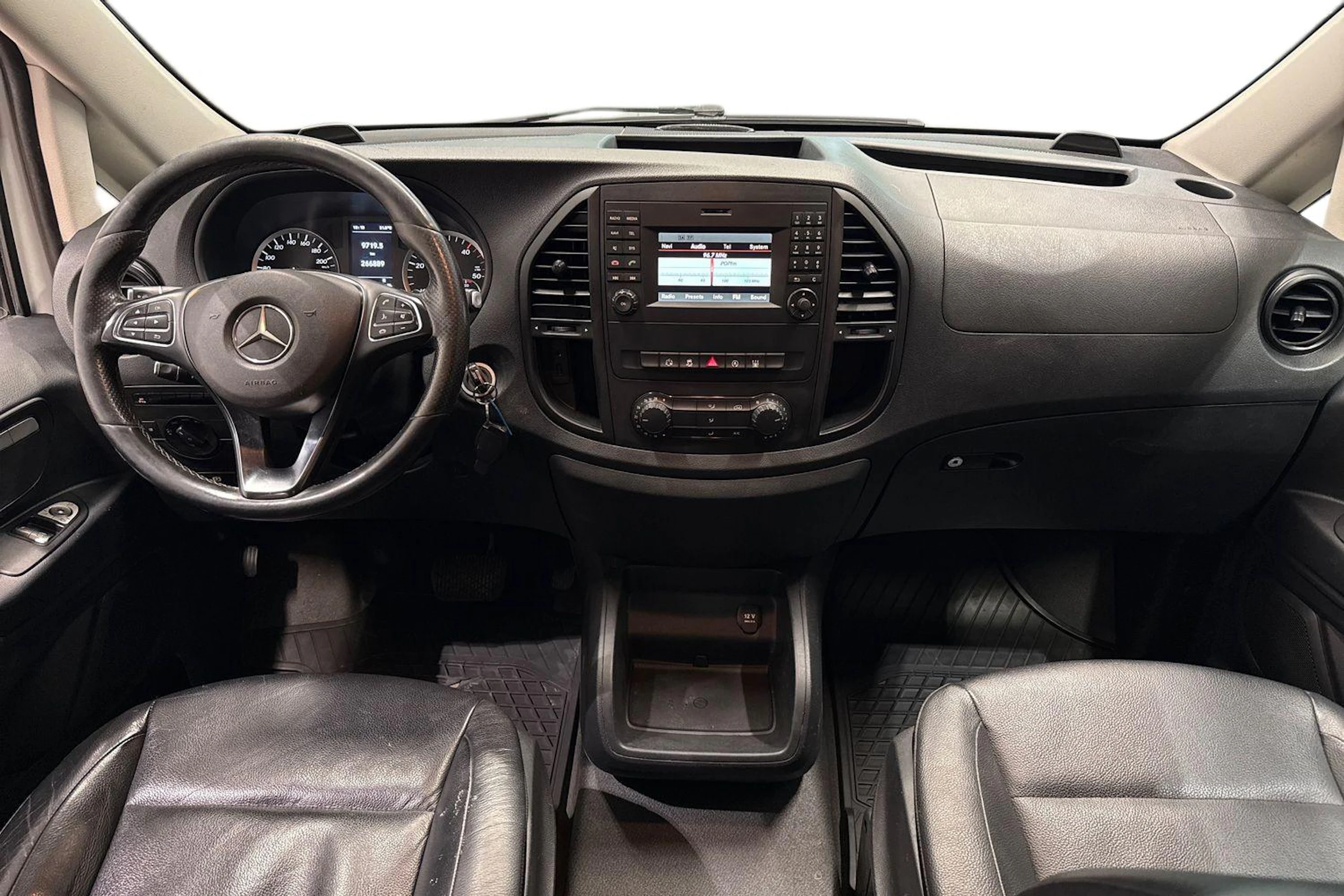 valkoinen Mercedes-Benz Vito 2015 kuva 9.
