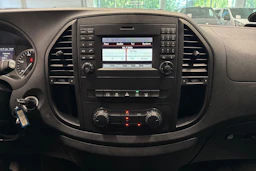 valkoinen Mercedes-Benz Vito 2015 kuva 18.