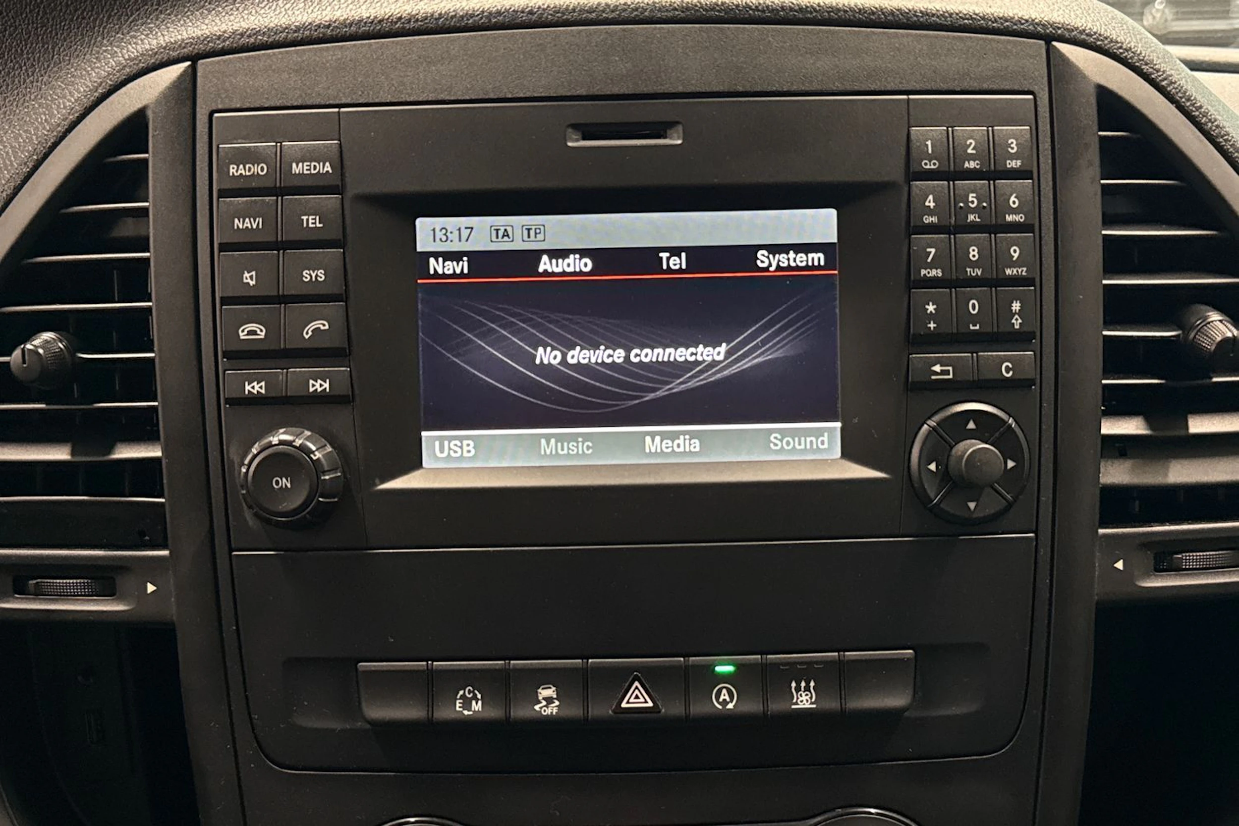 valkoinen Mercedes-Benz Vito 2015 kuva 20.