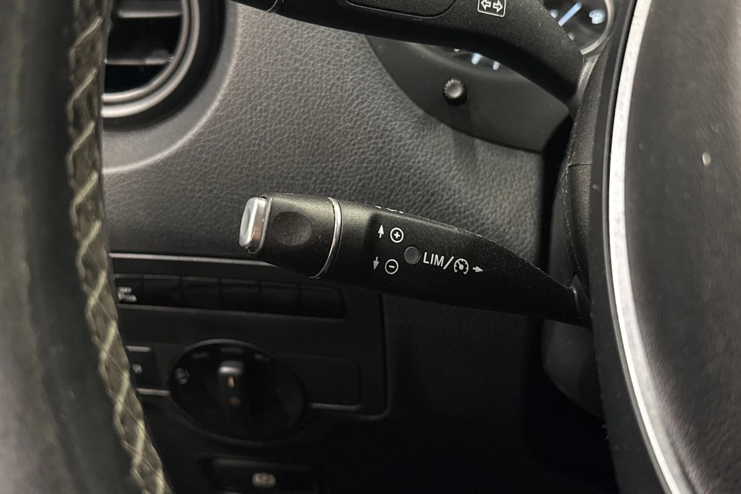 valkoinen Mercedes-Benz Vito 2015 kuva 21.