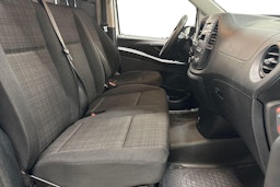valkoinen Mercedes-Benz Vito 2015 kuva 10.