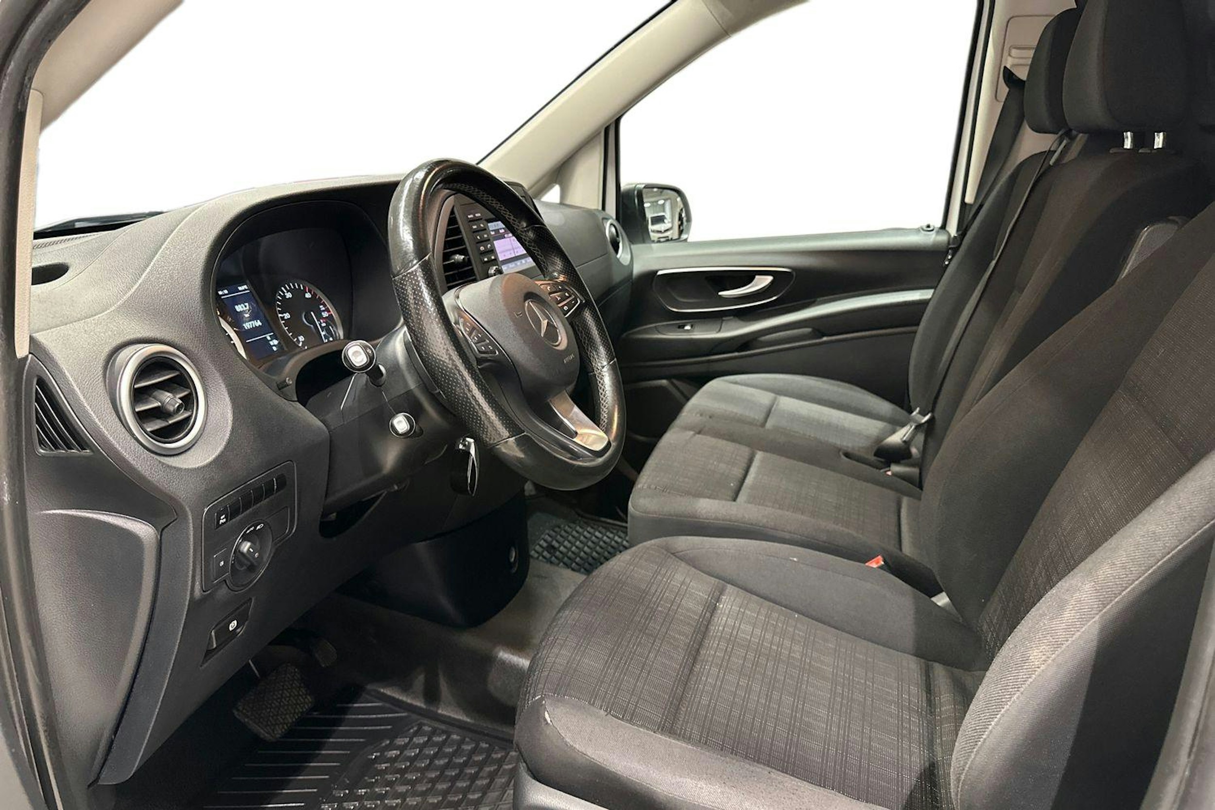 valkoinen Mercedes-Benz Vito 2015 kuva 8.