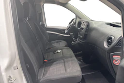 Valkoinen Mercedes-Benz VITO 2015 kuva 11.