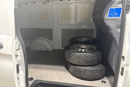 Valkoinen Mercedes-Benz VITO 2015 kuva 17.