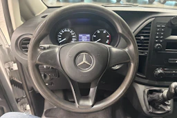 Valkoinen Mercedes-Benz VITO 2015 kuva 19.