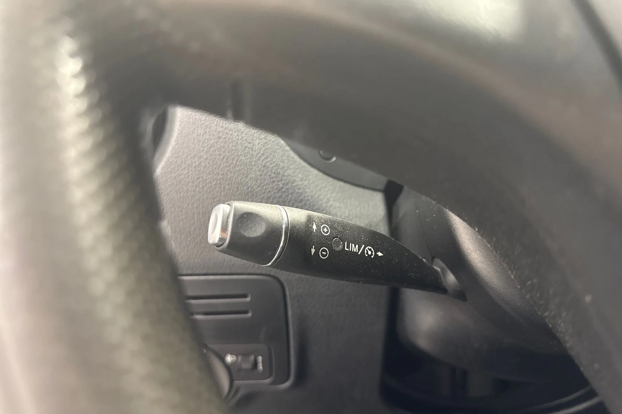 Valkoinen Mercedes-Benz VITO 2015 kuva 20.
