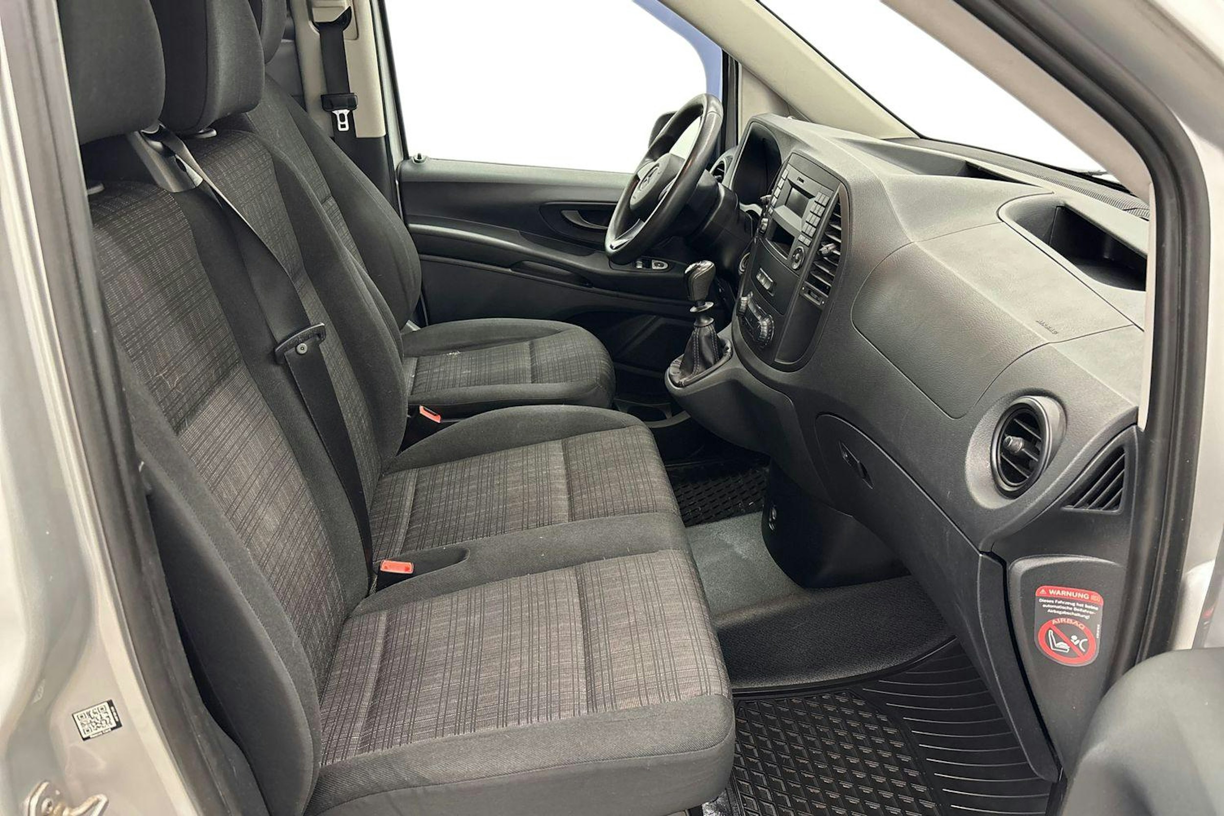 Harmaa Mercedes-Benz Vito 2015 kuva 11.