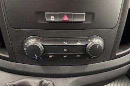 Harmaa Mercedes-Benz Vito 2015 kuva 22.