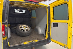 keltainen Mercedes-Benz Vito 2015 kuva 16.